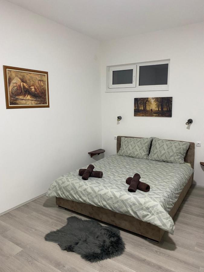 Lotus House Apartment Zrenjanin Ngoại thất bức ảnh