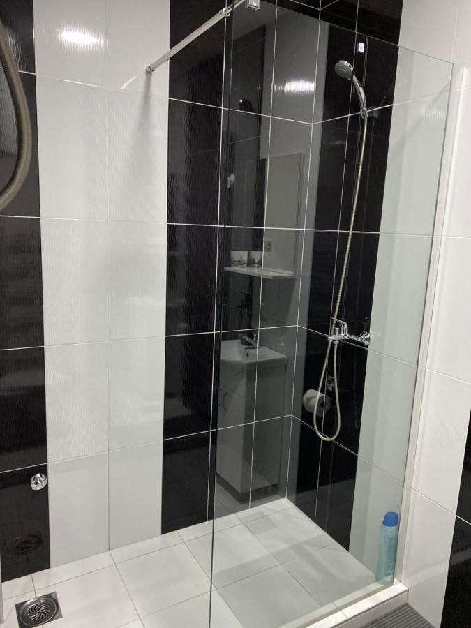Lotus House Apartment Zrenjanin Ngoại thất bức ảnh