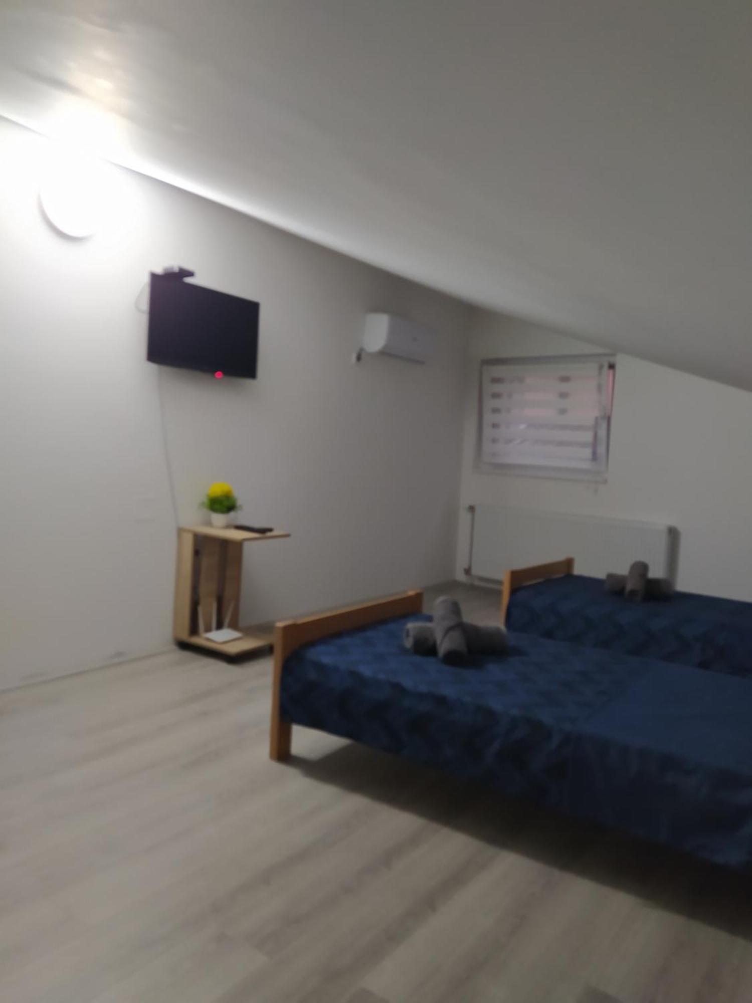 Lotus House Apartment Zrenjanin Phòng bức ảnh