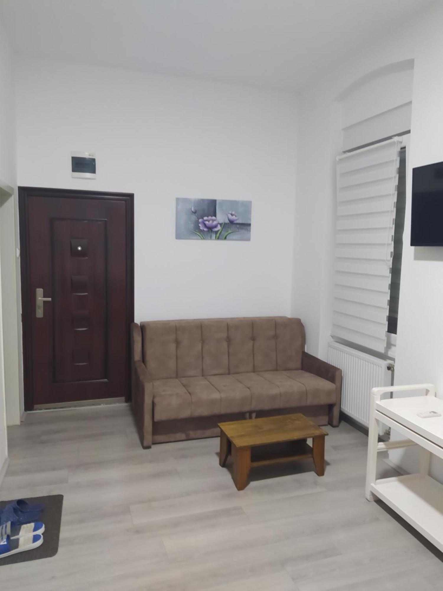 Lotus House Apartment Zrenjanin Ngoại thất bức ảnh